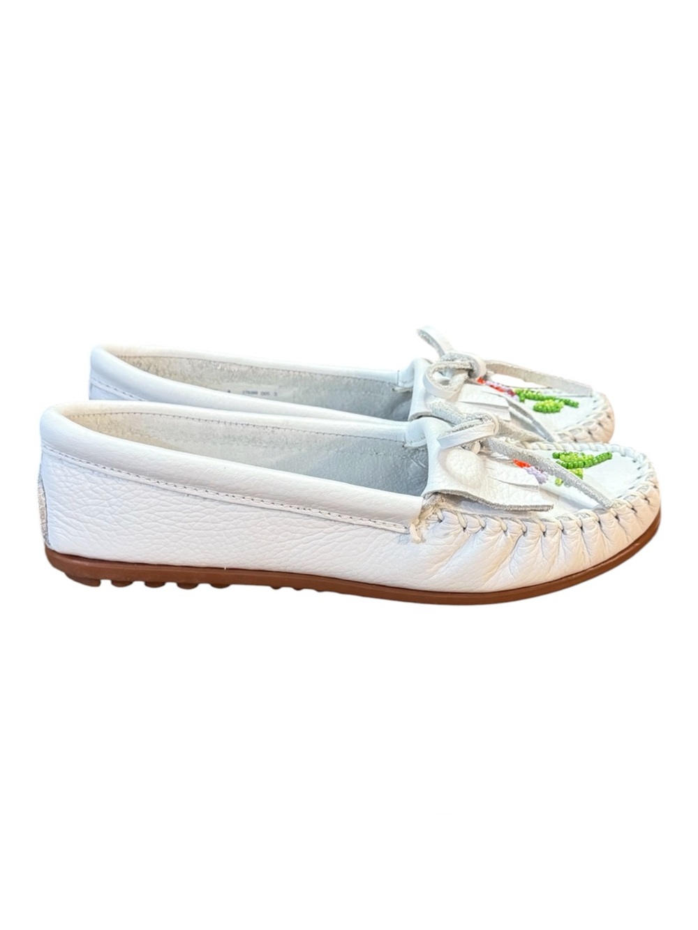 Minnetonka Ziigwan Waabigwan Beaded White Leather Moccasins Women’s Size 8